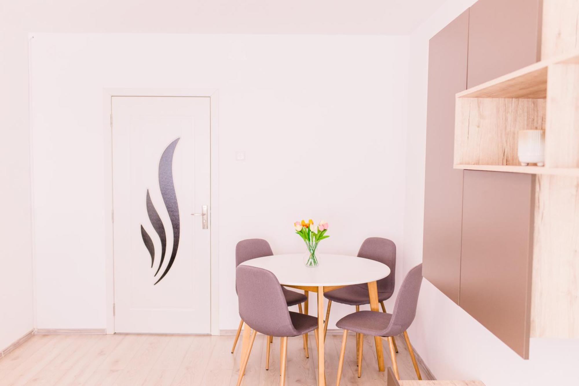 Riverside White Apartment ซาตูมาเร ภายนอก รูปภาพ